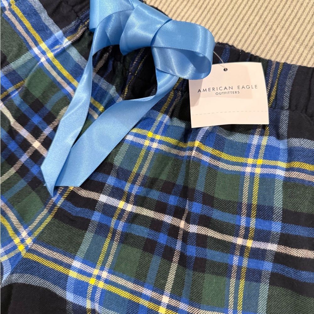 American Eagle flannel shorts - Picture 2 of 3